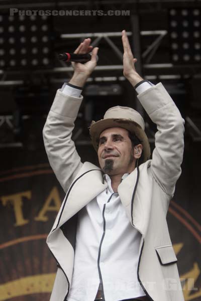 SERJ TANKIAN - 2008-08-28 - SAINT CLOUD - Domaine National - Grande Scene - 